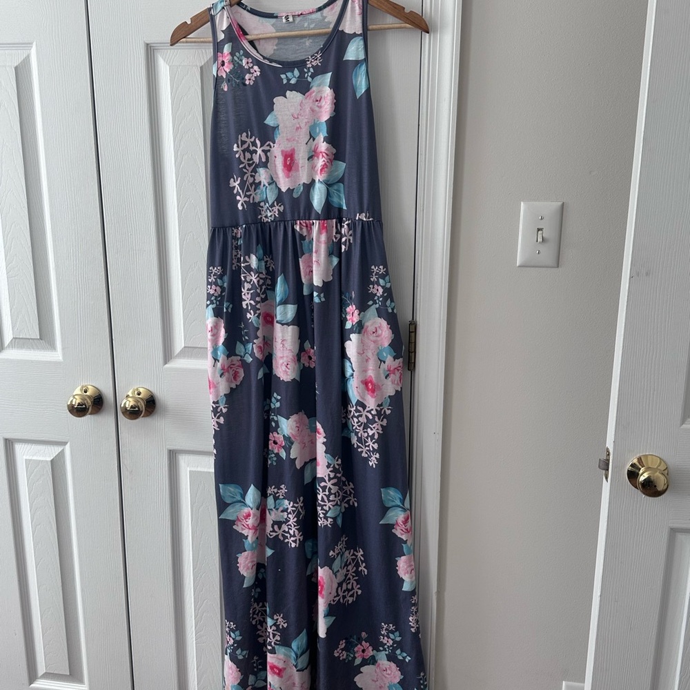 Floral Maxi Dress in Gray and Pink
